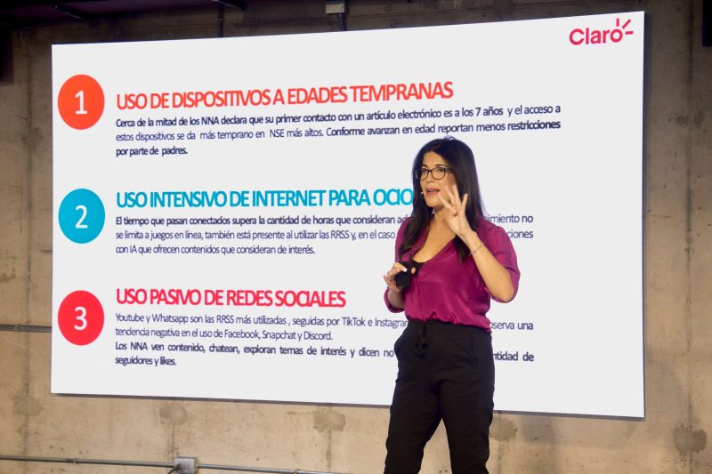6 de cada 10 niños comienza a usar dispositivos electrónicos en torno a los 7 años