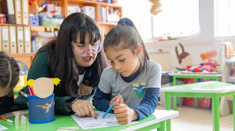 Premiarán a educadoras y técnicos en párvulos que fomenten la asistencia  con un viaje a la NASA