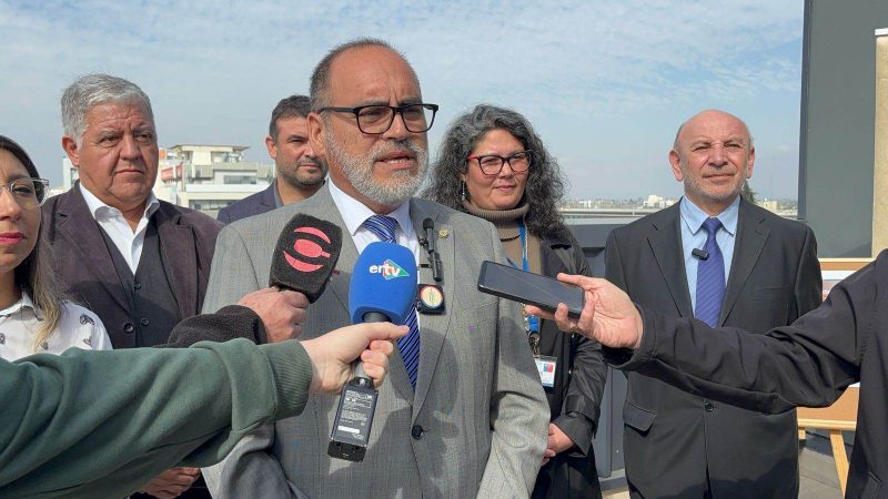 Autoridades reforzaron llamado a tomar medidas por prohibición del  uso de calefactores a leña desde el 29 de marzo