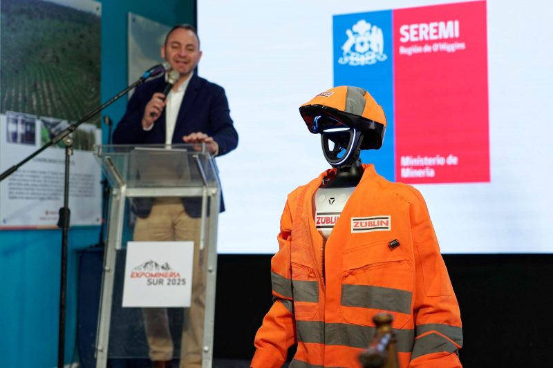 Autoridades  y empresas participaron de exitoso lanzamiento de la Expominería Sur 2025