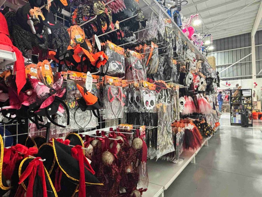 Sernac fiscaliza Mall chinos de la región previo a fiesta de Halloween