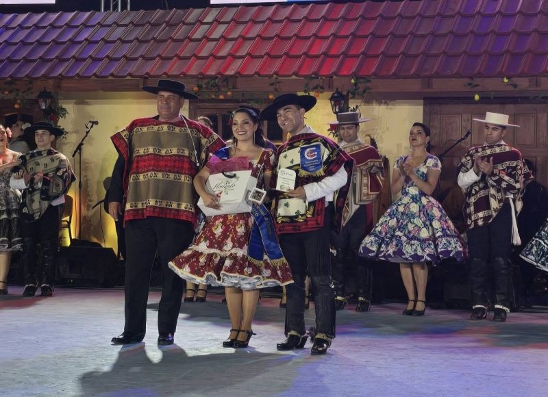 Graneros en el podio nacional de cueca: Representantes de Ohiggins lograron el Vicecampeonato en Arica. Graneros en el podio nacional de cueca: Representantes de Ohiggins lograron el Vicecampeonato en Arica.