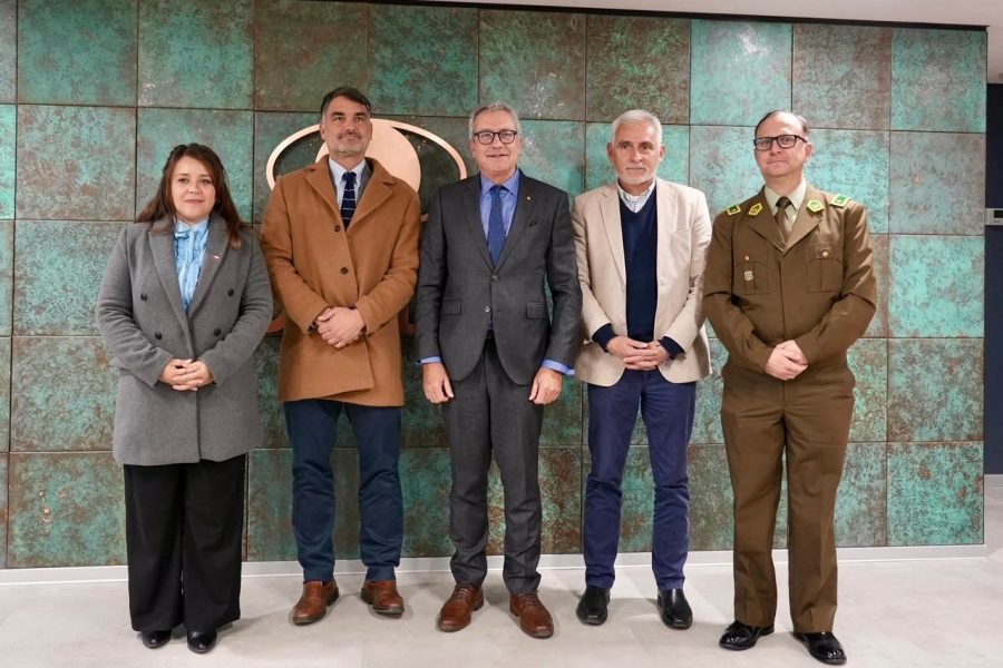 Gestionan terreno con Codelco para la construcción de una Escuela de Formación de Carabineros en Machali. Gestionan terreno con Codelco para la construcción de una Escuela de Formación de Carabineros en Machali. 