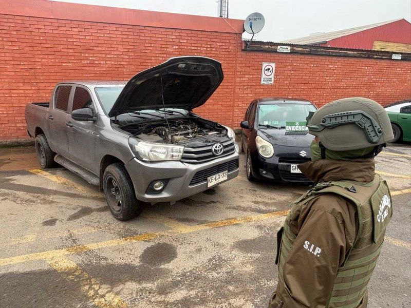 Un detenido por receptación y Carabineros recupera tres vehículos con encargo por robo en Rancagua Un detenido por receptación y Carabineros recupera tres vehículos con encargo por robo en Rancagua